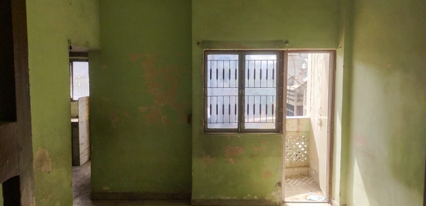 Flat in Thaltej, Ahmedabad