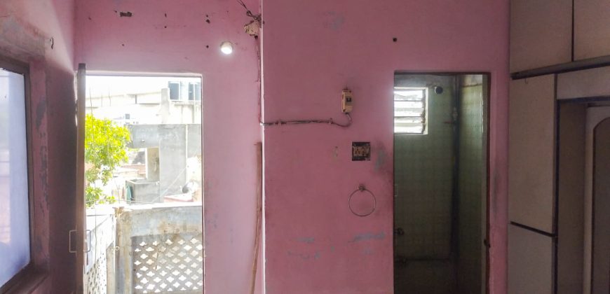 Flat in Thaltej, Ahmedabad