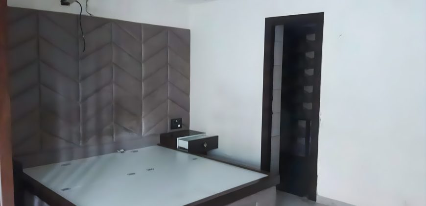 Flat in Ghatlodia, Ahmedabad