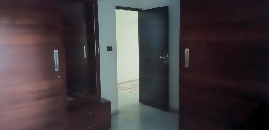 Flat in Ghatlodia, Ahmedabad